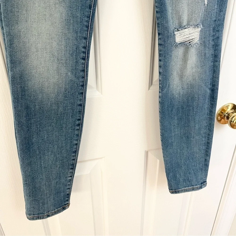 DL1961 Emma Low Rise Instasculpt Jeans. 28